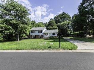 7520 Windyrush Rd, Charlotte, NC 28226