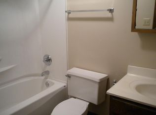 3300 Randolph Pl APT B, Hobart, IN 46342