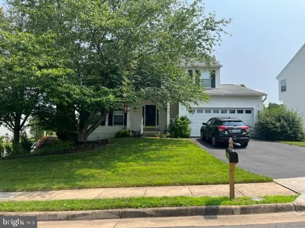 9306 Laurie Ct, Manassas Park, VA 20111