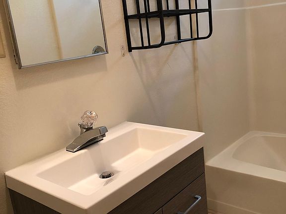 4th image of 2544 Tanager Ln