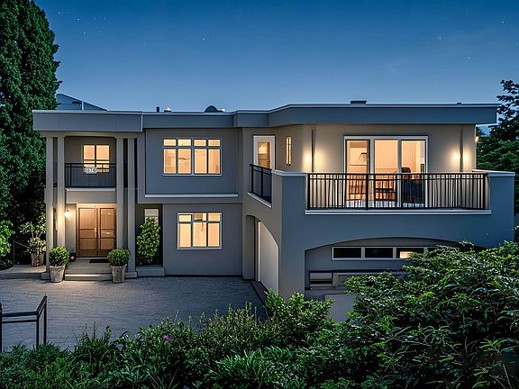2nd image of 574 Saint Andrews Pl