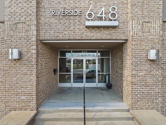 5th image of 648 Riverside Dr APT 207