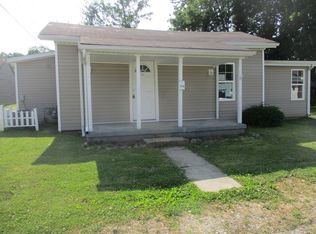 910 S 13th St, Elwood, IN 46036