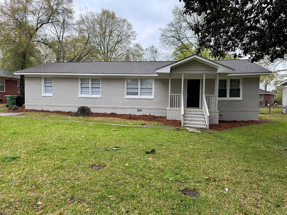 3622 Vivian Ln
