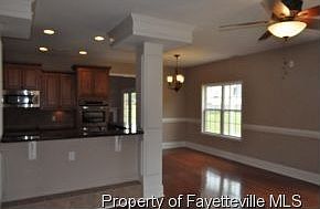 5th image of 279 Stanbury Dr