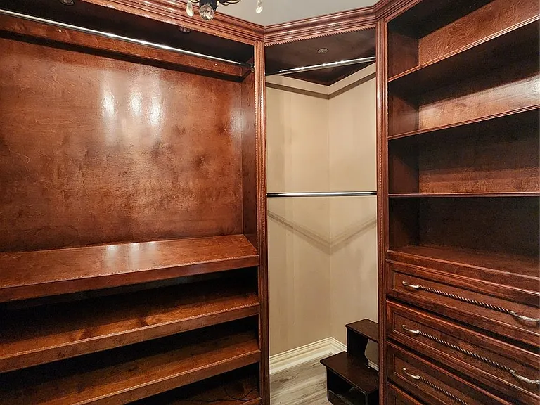 115 Oak Colony Dr — Photo 36