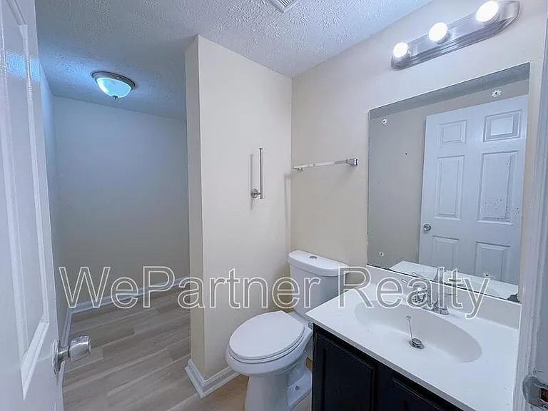 5332 Winslow Xing — Photo 13