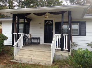 656 Pine Grove Ave, Grayson, GA 30017