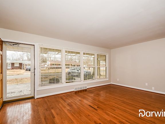 5th image of 285 W Saint Anthony Ln