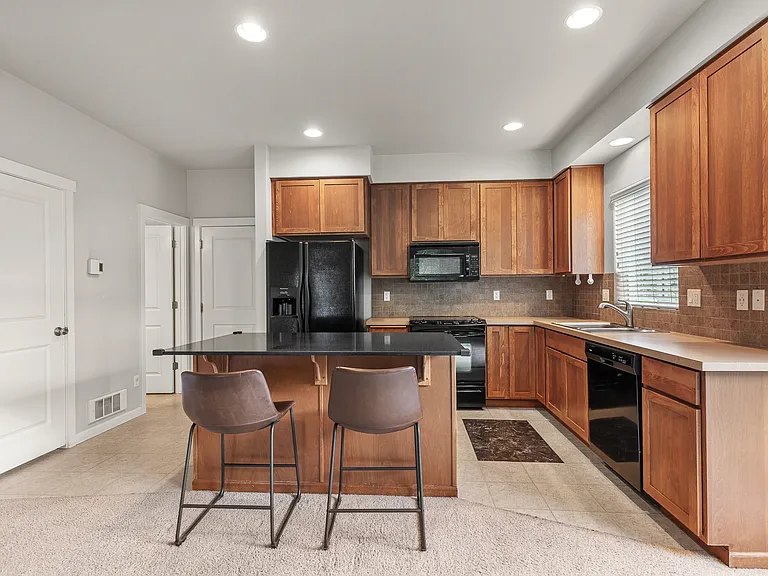6434 N Descartes Dr — Photo 5