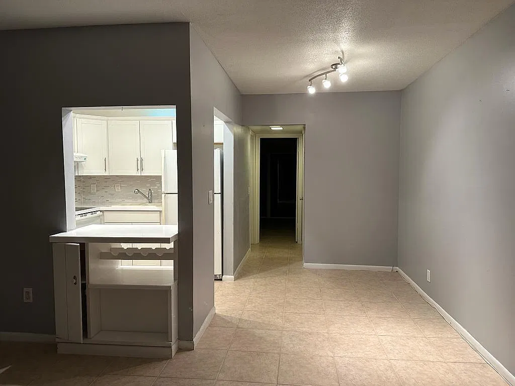 1 bed, 1.0 bath, 702 sqft, $1,400 — Photo 4