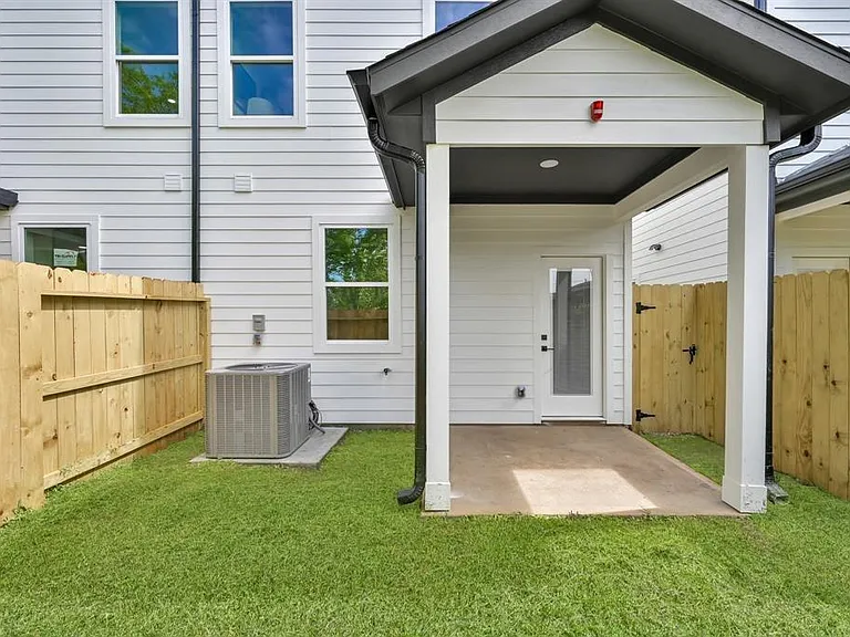 3334 Francis St #A — Photo 28