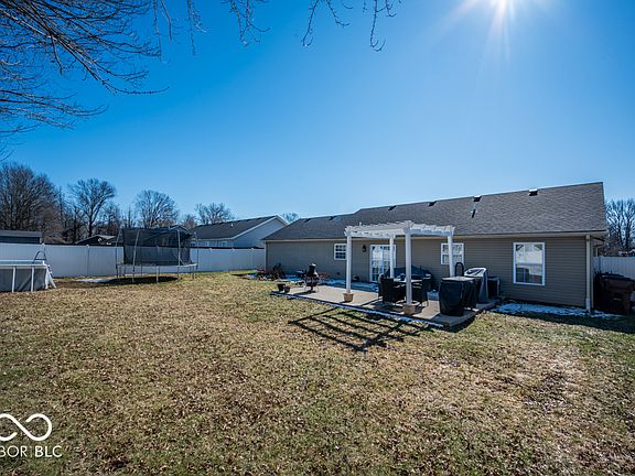 5th image of 612 E Main Street Cir