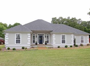 66 Summerview Dr, Jackson, TN 38305