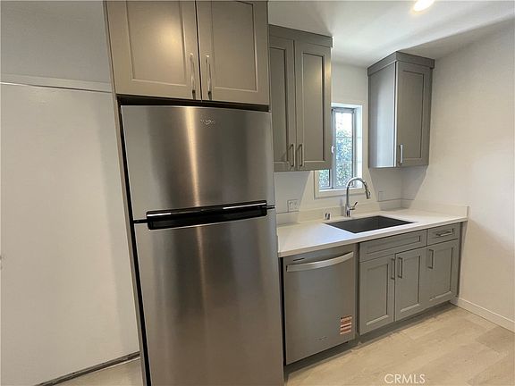 3rd image of 1152 E 77th St