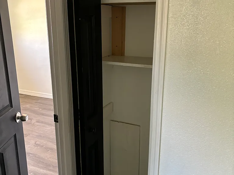 1171 Memorial Dr — Photo 1