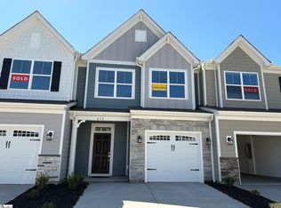 613 Autumn Lake Rd, Simpsonville, SC 29681