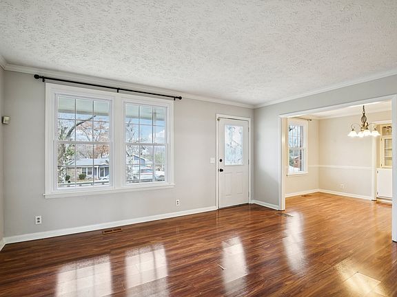 3rd image of 106 Hillwood Dr