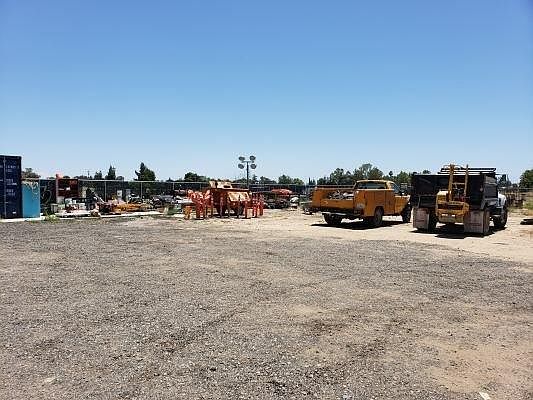 1st image of 2158 N Blythe Ave