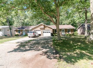 2314 Lincoln Park Dr, Muskegon, MI 49441