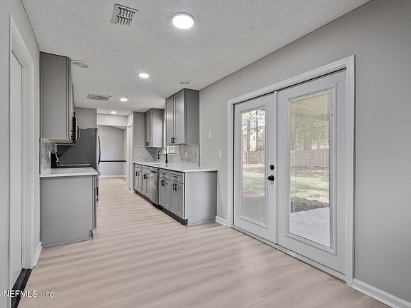 5th image of 8275 PEPPERWOOD Drive