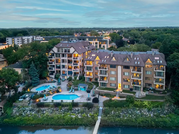 4001 Monona Dr APT 201, Monona, WI 53716