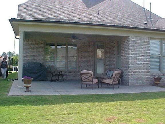 entertaining covered patio