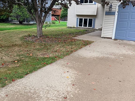 2nd image of 1377 Primrose Ln