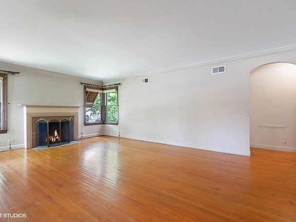 5th image of 10359 S Claremont Ave