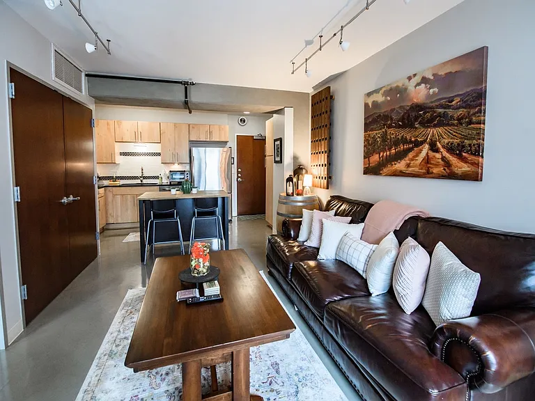 800 Brazos St #711 — Photo 21