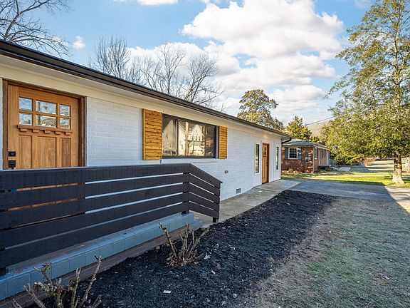 3rd image of 408 Glenhill Cir