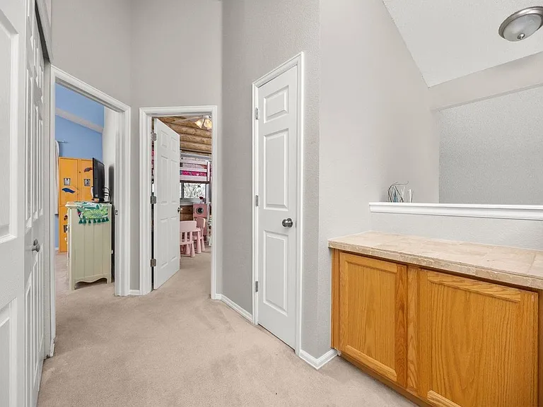 387 Oak Ln — Photo 13