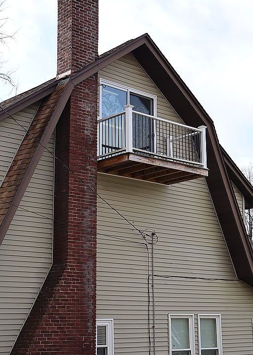 1st image of 432 Colerain St