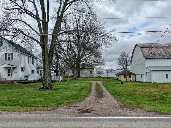 5th image of 10852 Benner Rd
