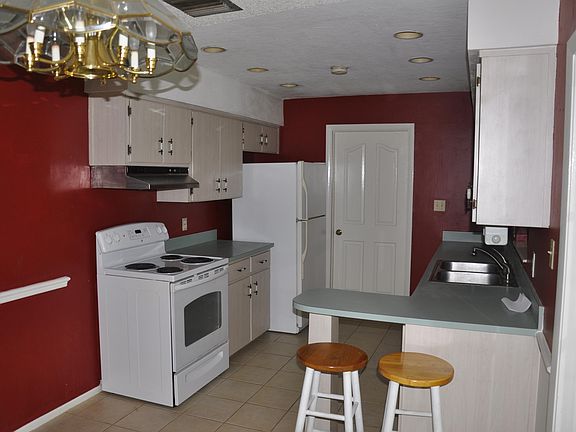 3rd image of 2876 Plaza Way #0