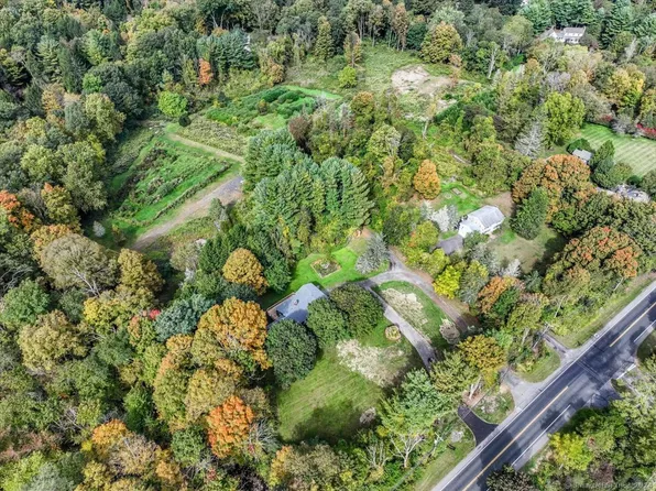 653 Redding Rd, Redding, CT 06896