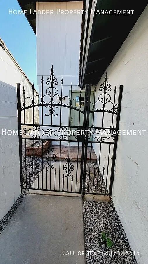 Beautiful recently renovated home in Glendale! — Photo 2