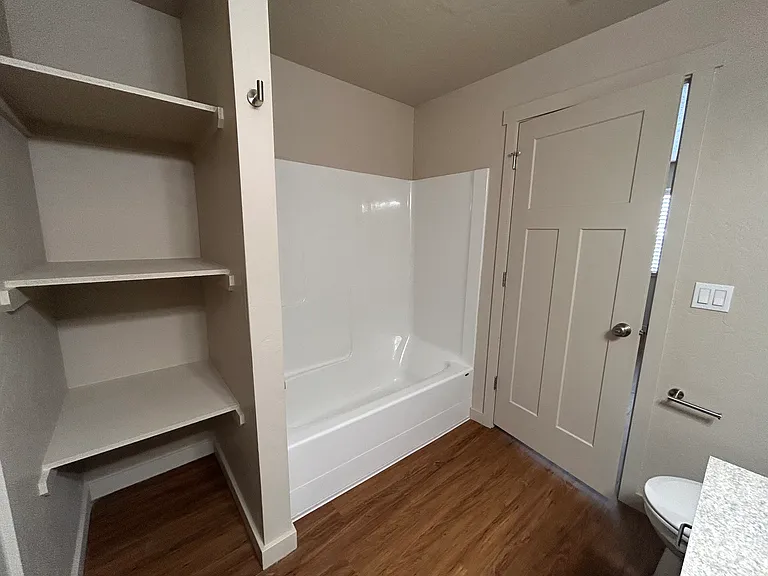 608 E 2nd Ave #202 — Photo 11