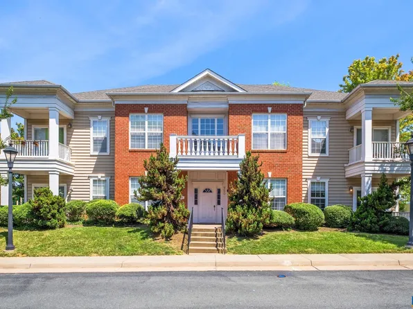 950 Glenwood Station Ln Unit 102, Charlottesville, VA 22901