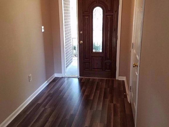 4th image of 3081 Glenwood Dr