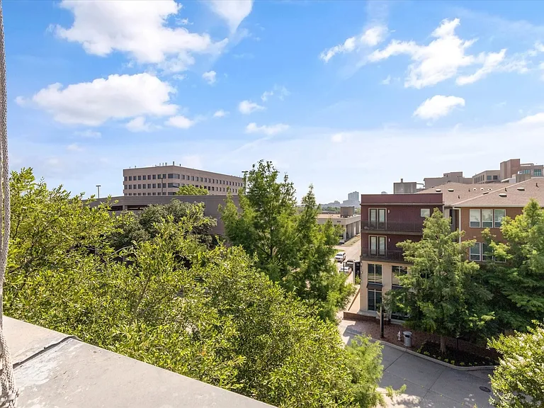 704 Arch Adams Ln — Photo 24