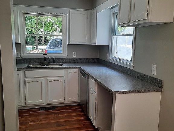 4th image of 134 Evergreen Dr