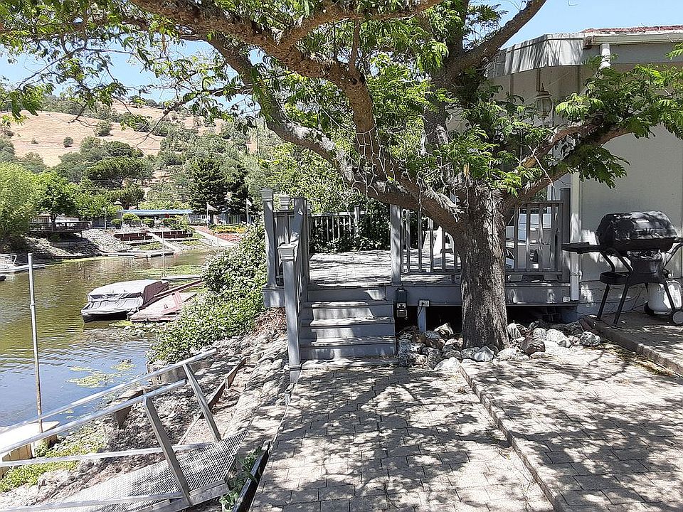 1st image of 12744 Island Cir