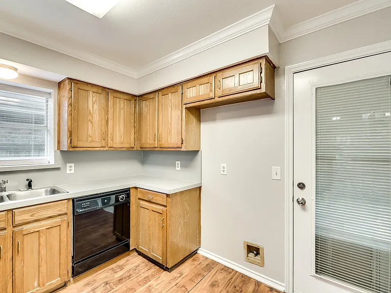 6108 Paradise Dr — Photo 11