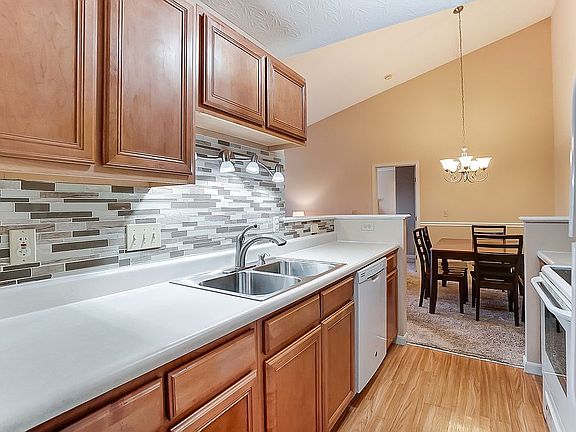 3rd image of 7343 Chatham Ct APT E