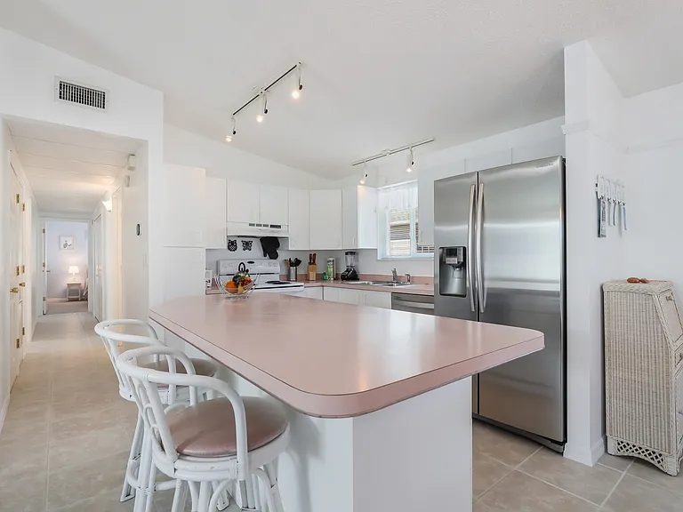 2804 Avenue C — Photo 7