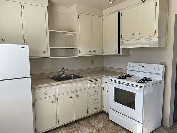 4th image of 2353 Mammoth Dr