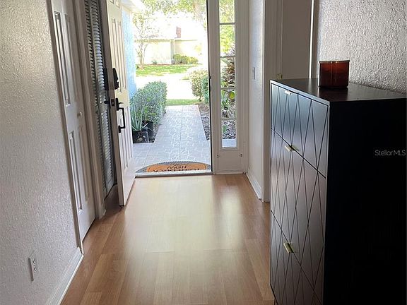 5th image of 11847 Autumn Creek Dr