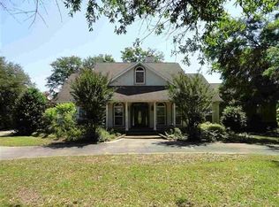 406 N Lincoln St, Geneva, AL 36340