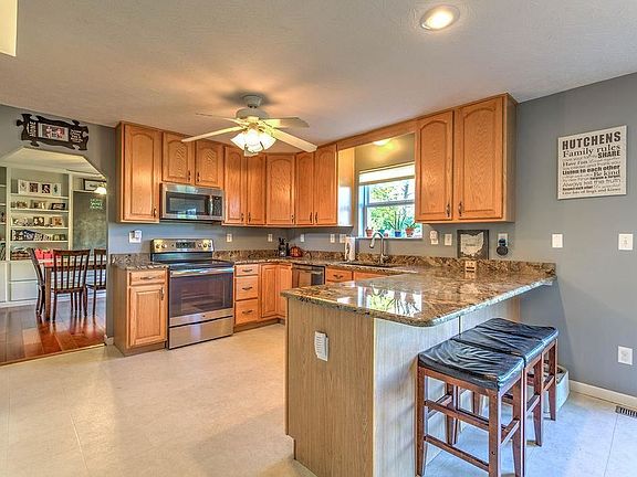 2nd image of 4478 Randall Dr